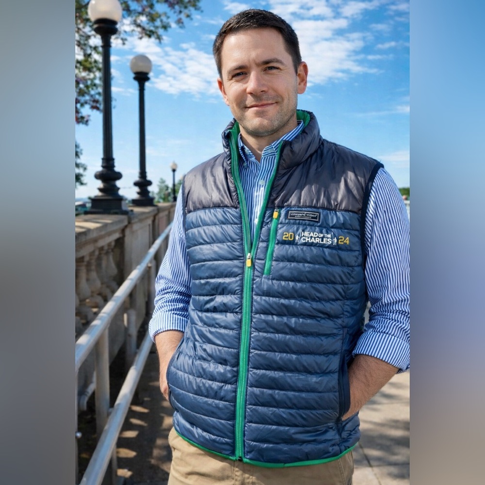 Vineyard Vines Navy Puffer Vest with Green Trim